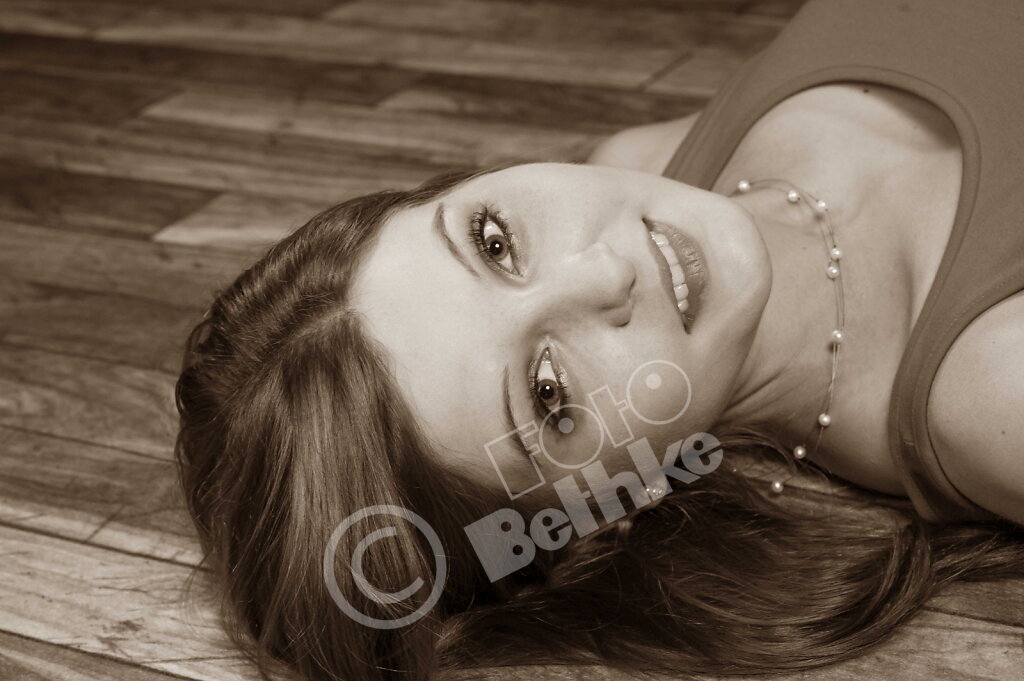 DSC-5720-sepia.jpg